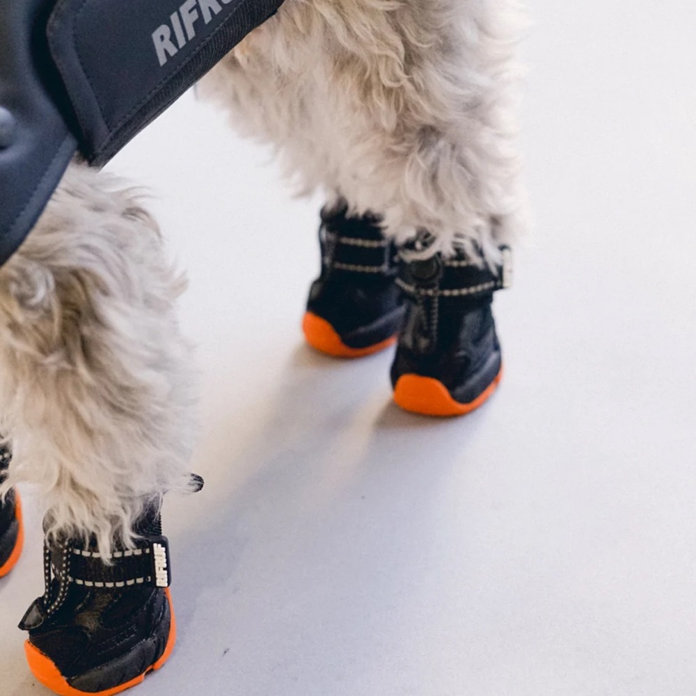 RifRuf Apollo 1 dog boots, size 0, NIB, black/orange